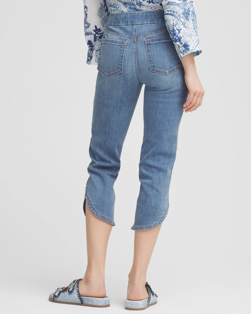 Pull-On Dolphin-Hemmed Capri Jeans - Chico's